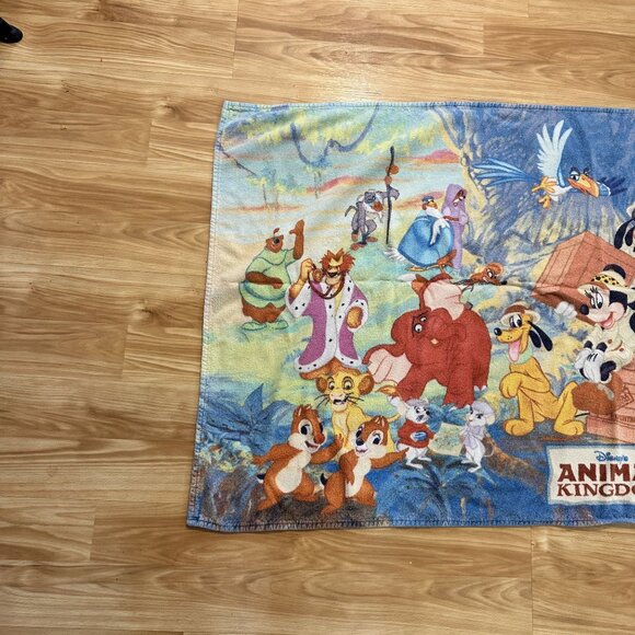 Disney Animal Kingdom Beach Towel Classic Characters 57 x 30 Cotton Blend - Picture 2 of 7